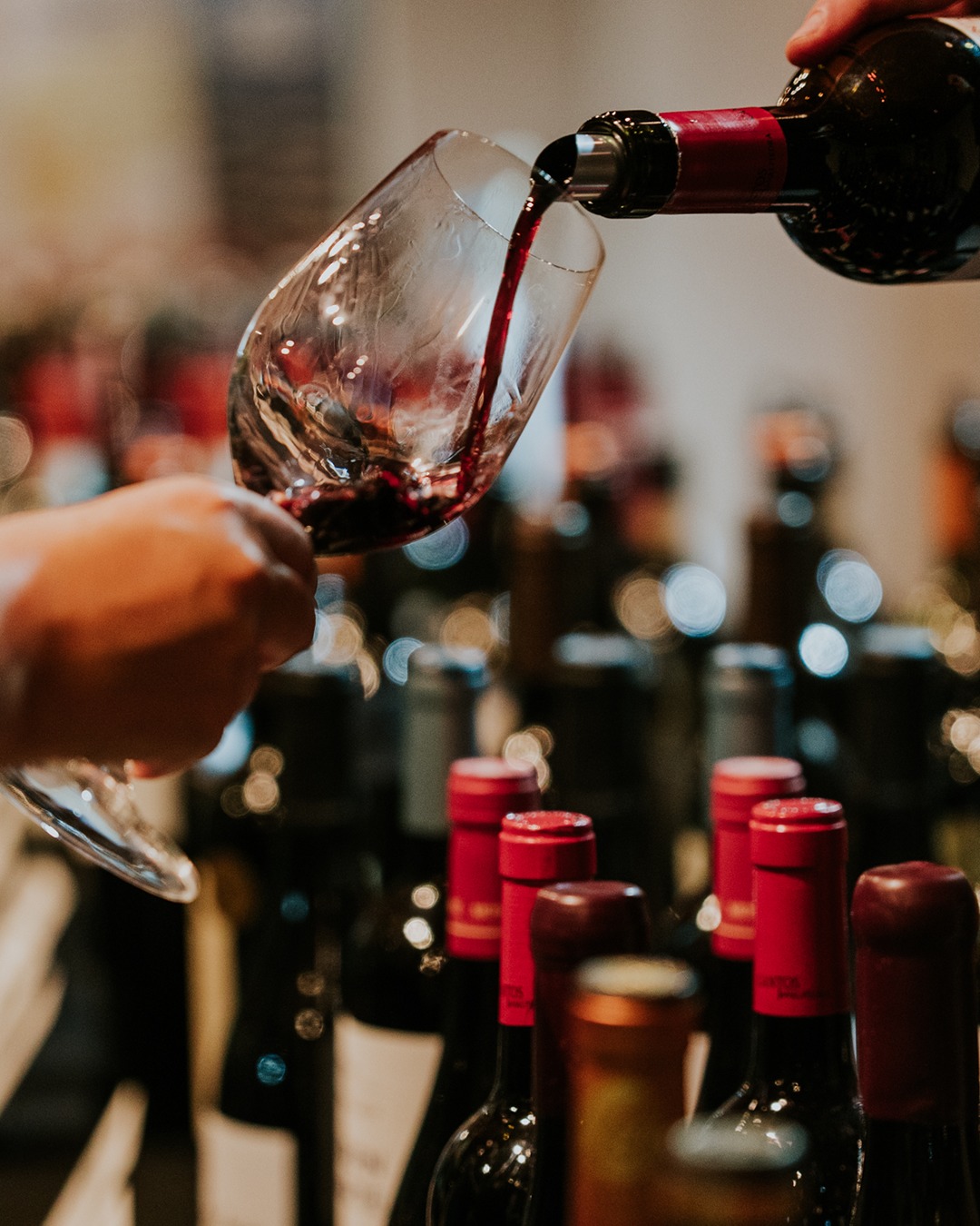 A. Over 1000 shades of red to discover. Explore the immense variety of beautiful nuances across Rioja’s red wines. Find ones near you, using the link in our bio.