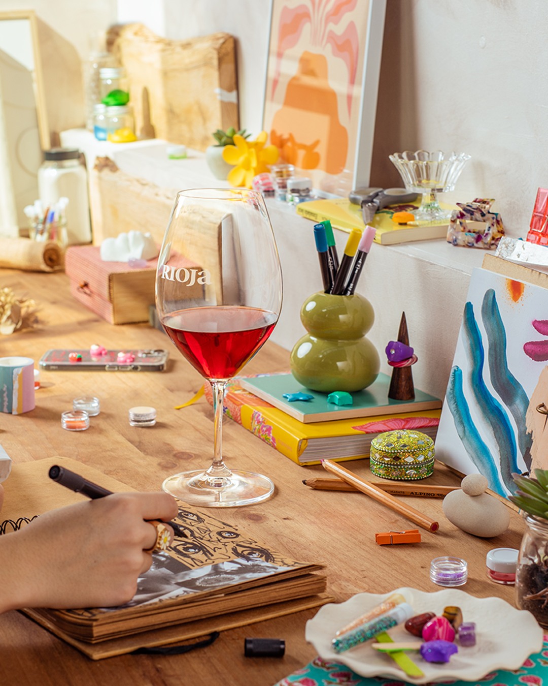 Get your creative (and grape) juices flowing. 

Meet Rioja wines that go perfectly with making art, plus other spring moments.

Find them in our new list of Seasonal Pairings, using our link in bio.